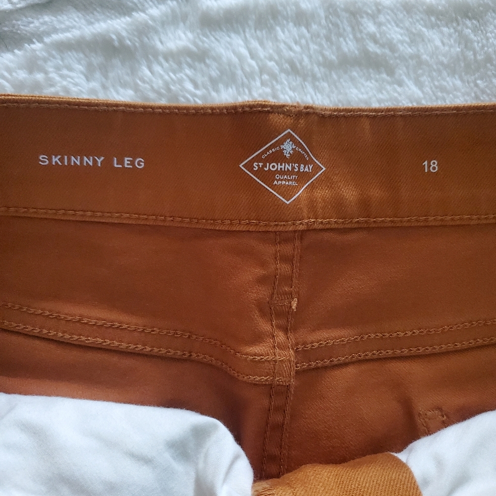 New St Johns Bay Mid Rise Secretly Slender Skinny Jeans Size 18 - Picture 4 of 7